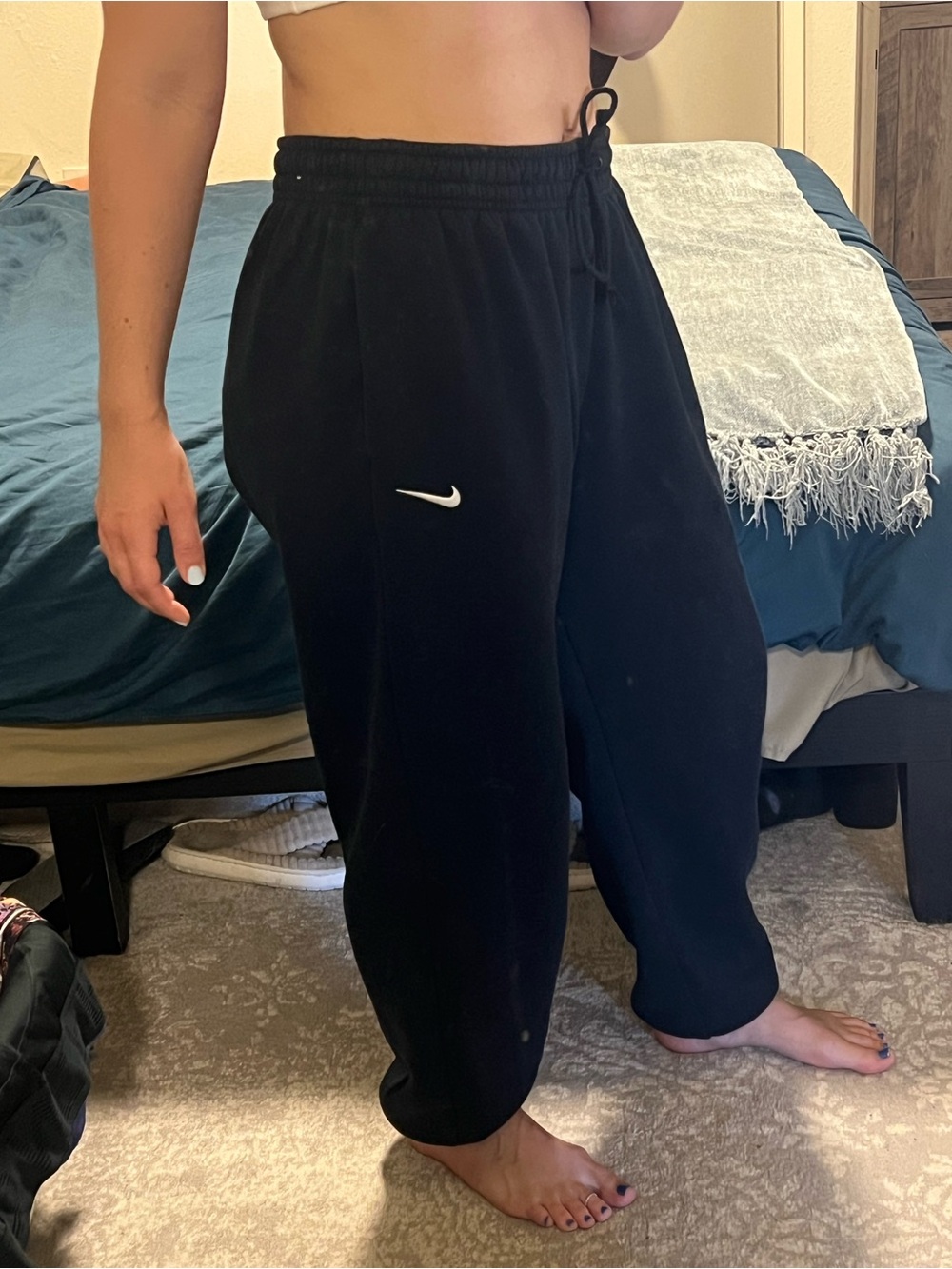 Nike Women's Sportswear Phoenix Fleece High-Waisted Oversized Sweatpants